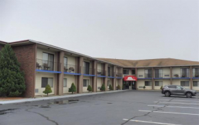 Red Roof Inn & Suites Middletown, RI